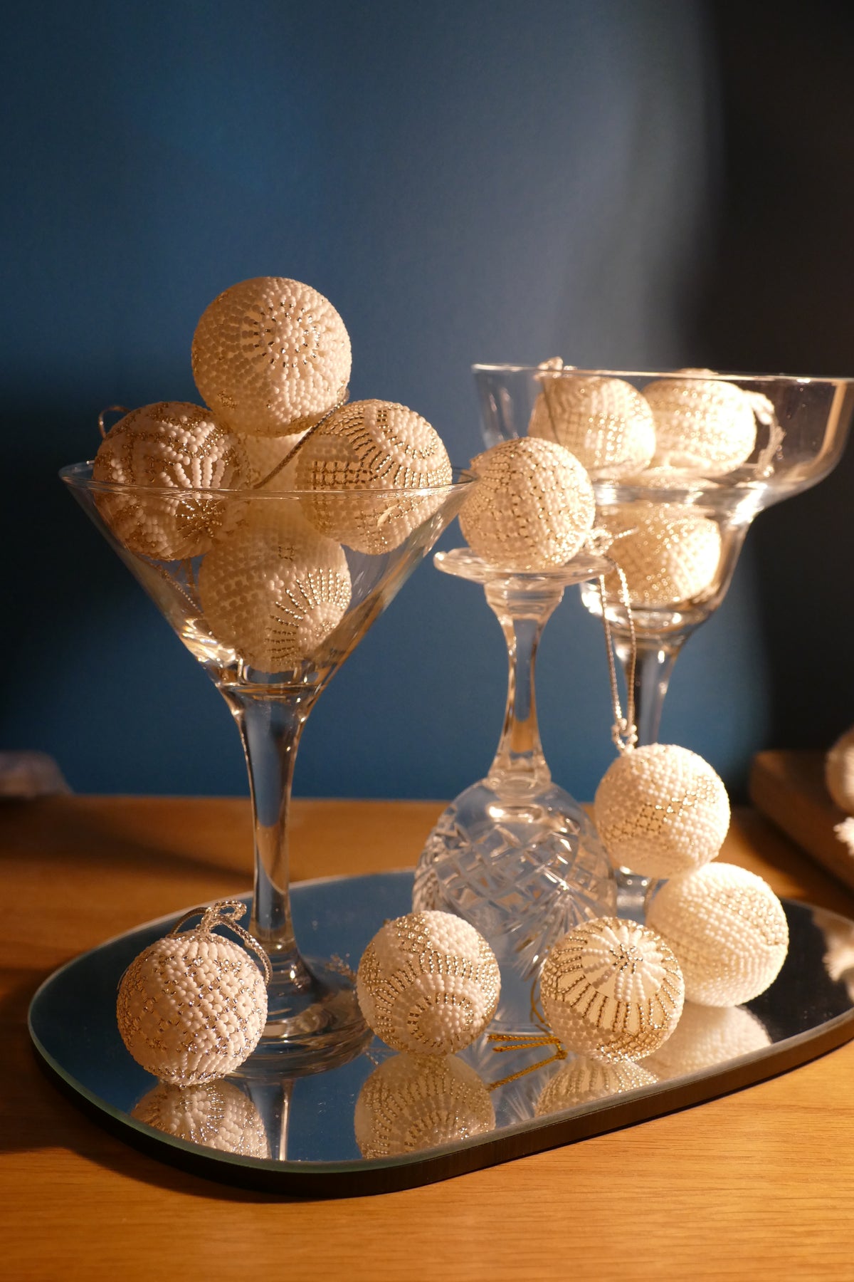 Snow Pearl Christmas Ball