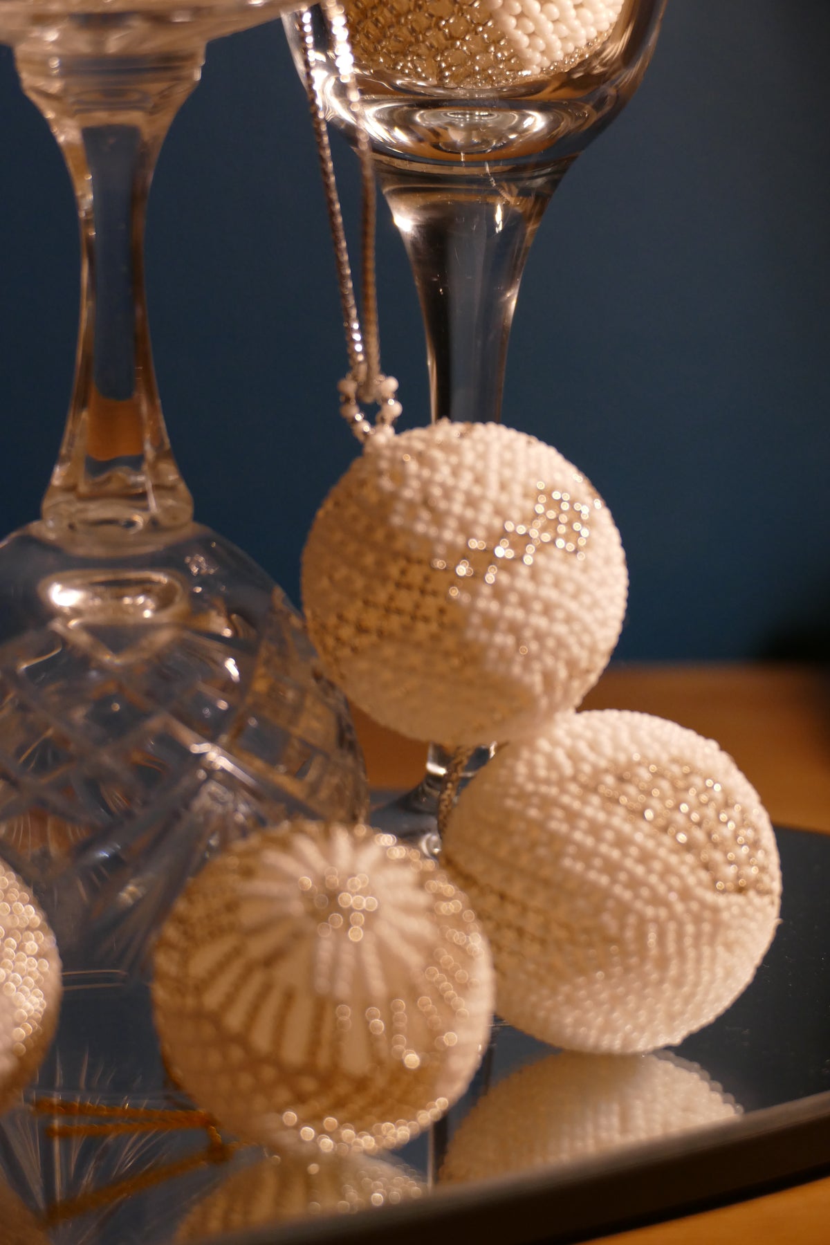 Snow Pearl Christmas Ball